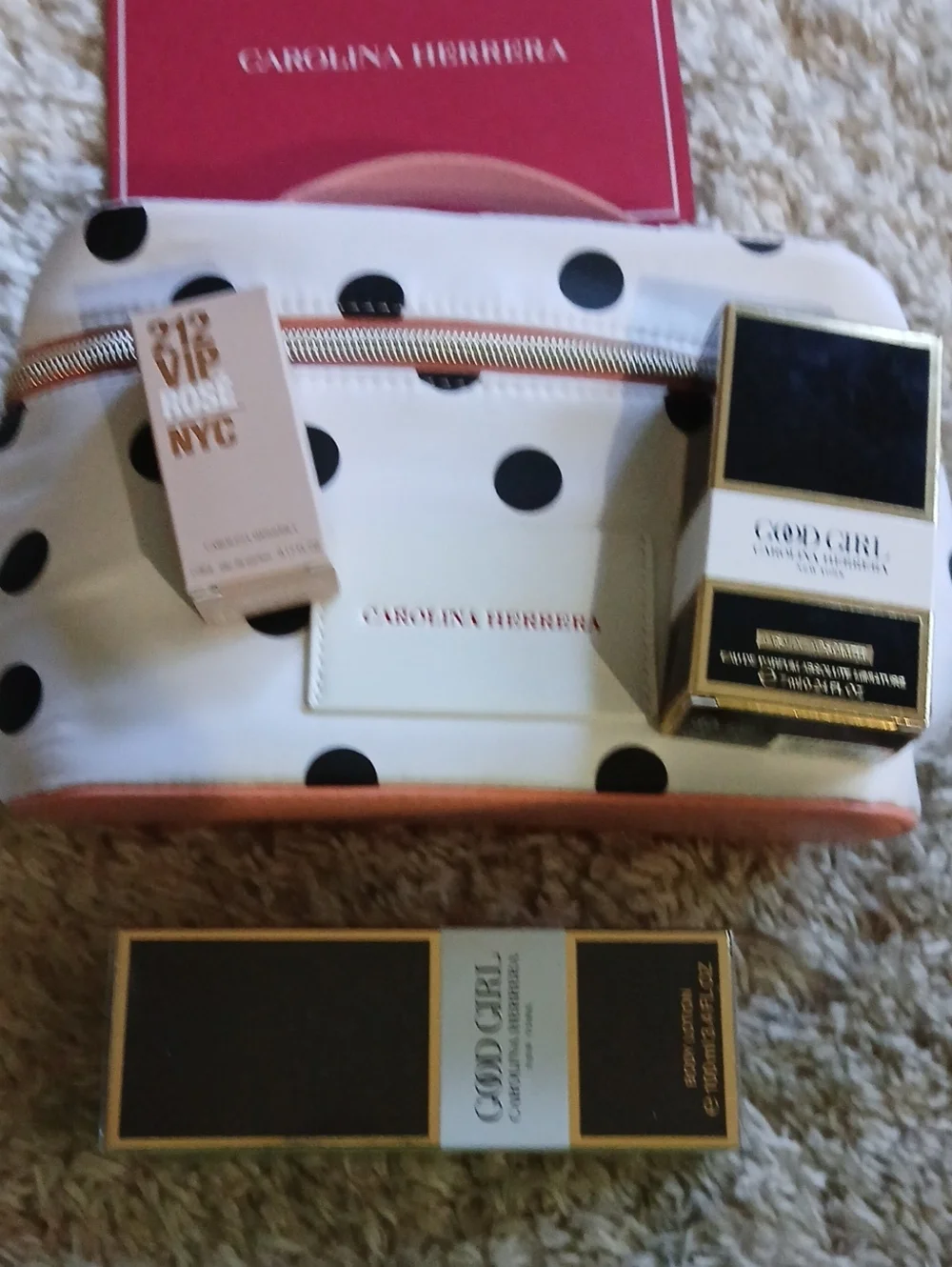 NWT CAROLINA HERRERA Cosmetic Bag With Extras